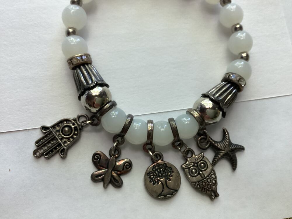 1783 NWOT Evil Eye Hamsa Protection Charm Stretchy Bracelet